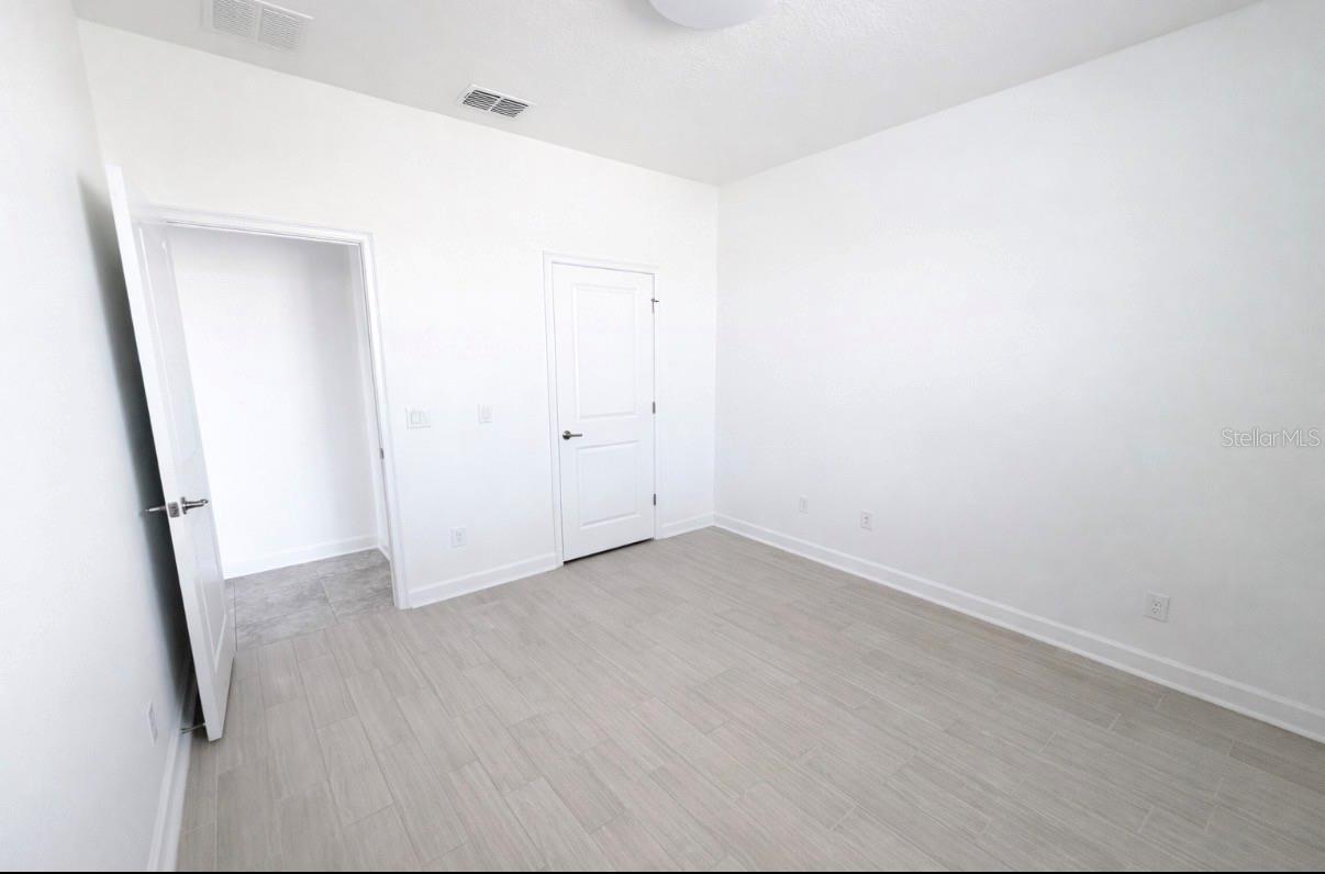 STOREY LAKE - Residential