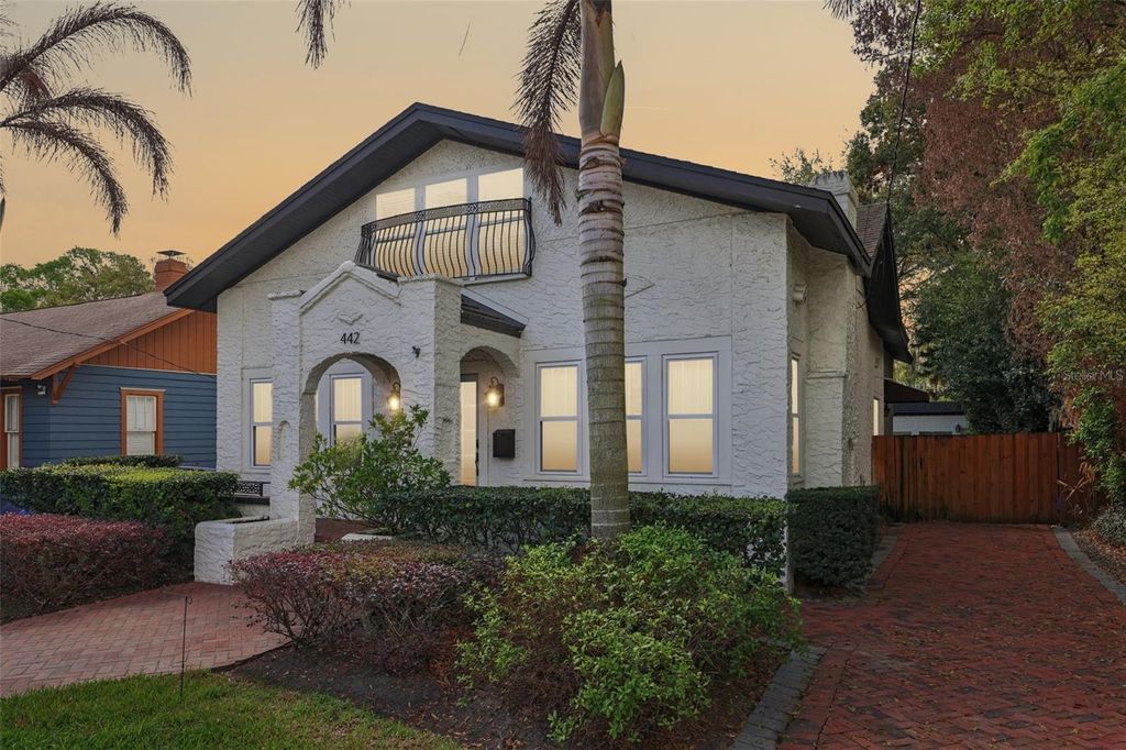 Photo of 442 Briercliff Drive, Orlando, FL 32806 (MLS # O6390631)