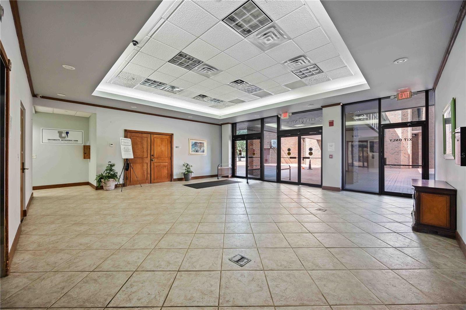 1620 TAMIAMI TRAIL