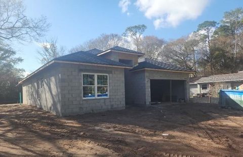 Photo of 2640 Oak Avenue, Sanford, FL 32773 (MLS # S5145360)