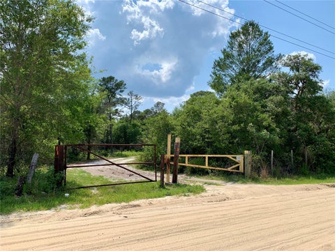 Tiny photo for 39627 Greenbrier Street, Eustis, FL 32736 (MLS # G5116902)