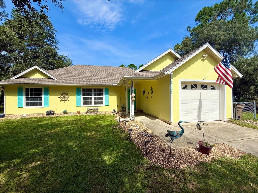 Photo of 39627 Greenbrier Street, Eustis, FL 32736 (MLS # G5116902)