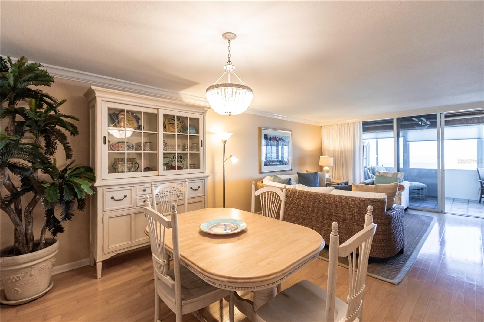 1055 W PEPPERTREE DRIVE 703AA