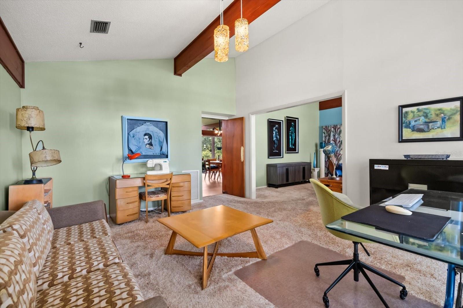 SILVER LAKE ESTATES - Residential