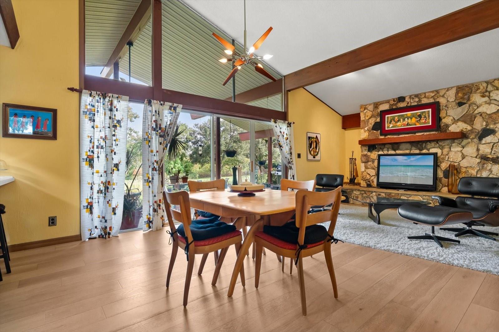 SILVER LAKE ESTATES - Residential