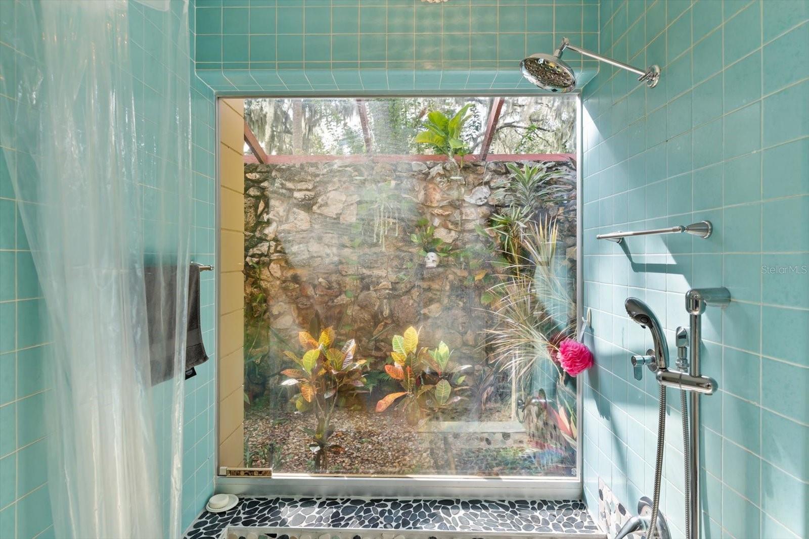 SILVER LAKE ESTATES - Residential
