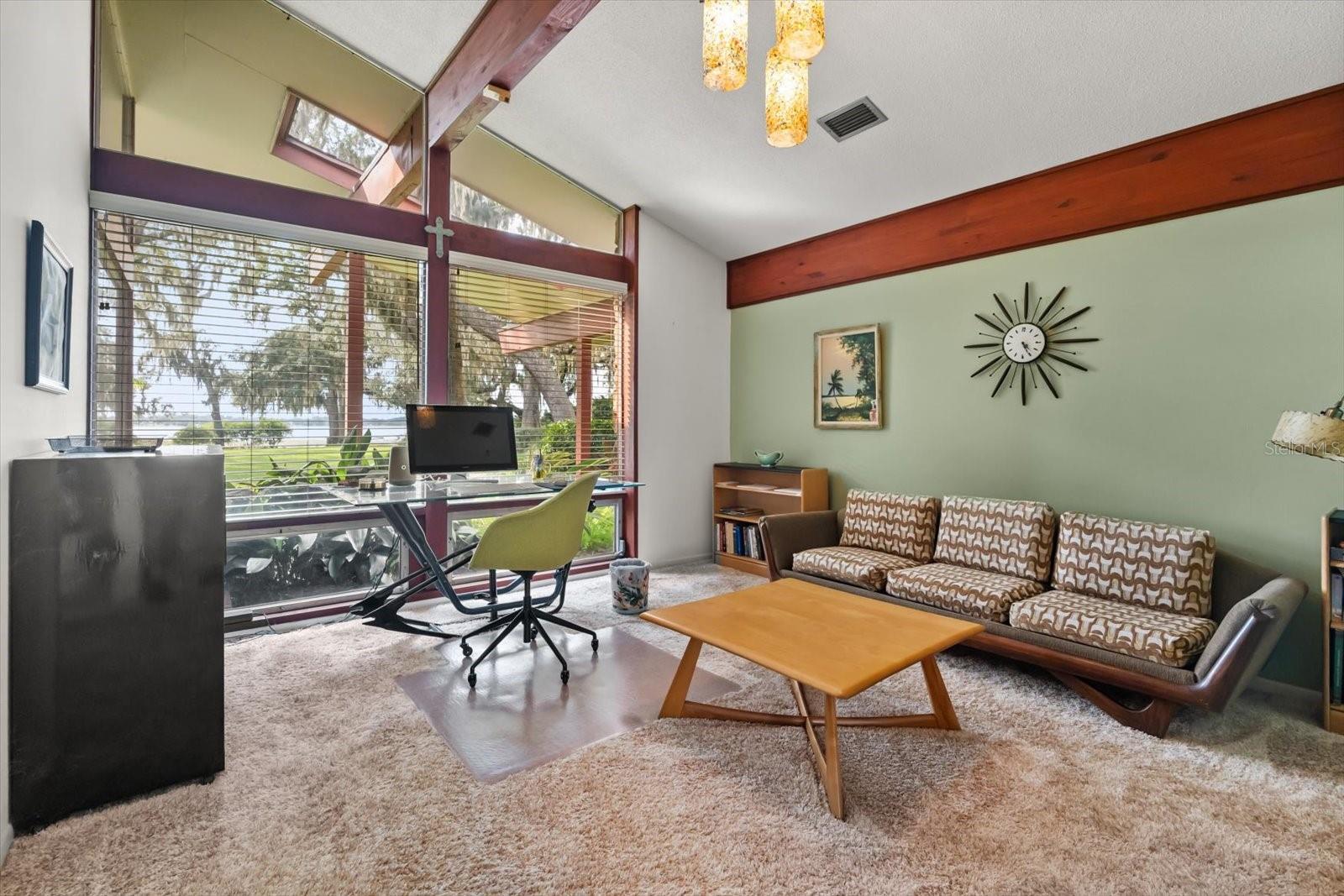 SILVER LAKE ESTATES - Residential