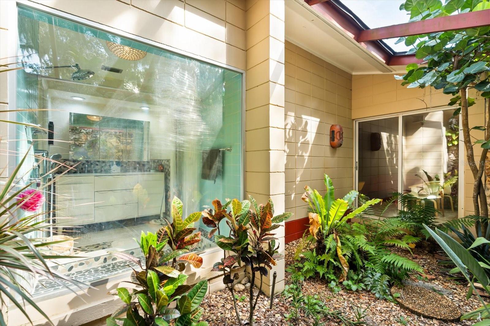 SILVER LAKE ESTATES - Residential