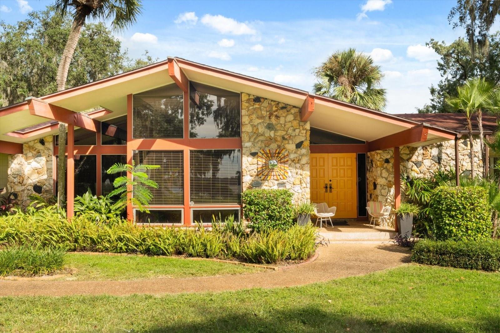 SILVER LAKE ESTATES - Residential