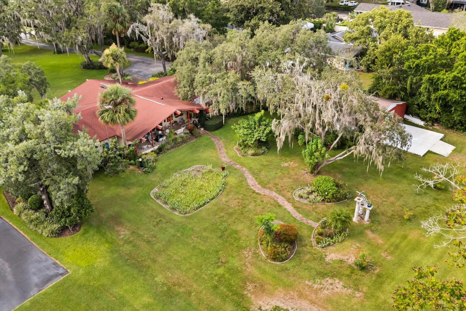 SILVER LAKE ESTATES - Residential