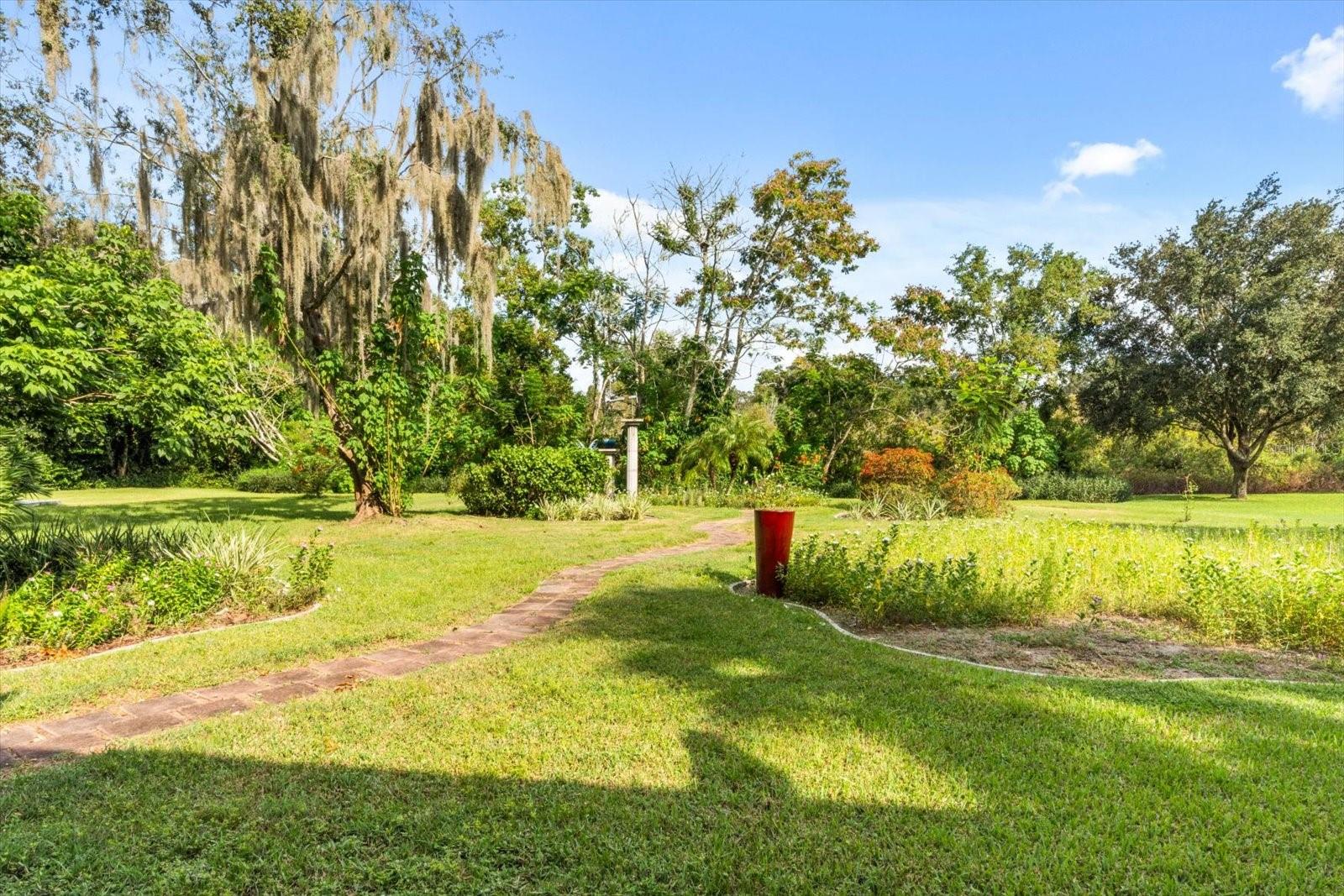 SILVER LAKE ESTATES - Residential