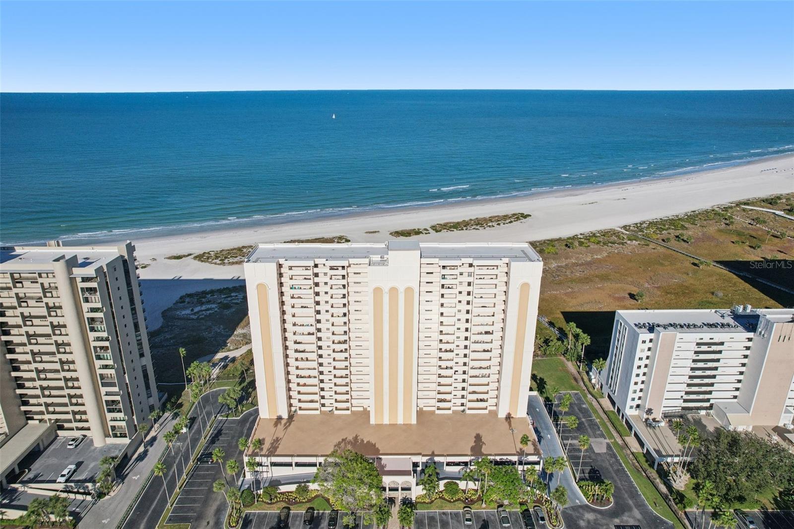 HARBOUR LIGHT TOWERS CONDO - Residential