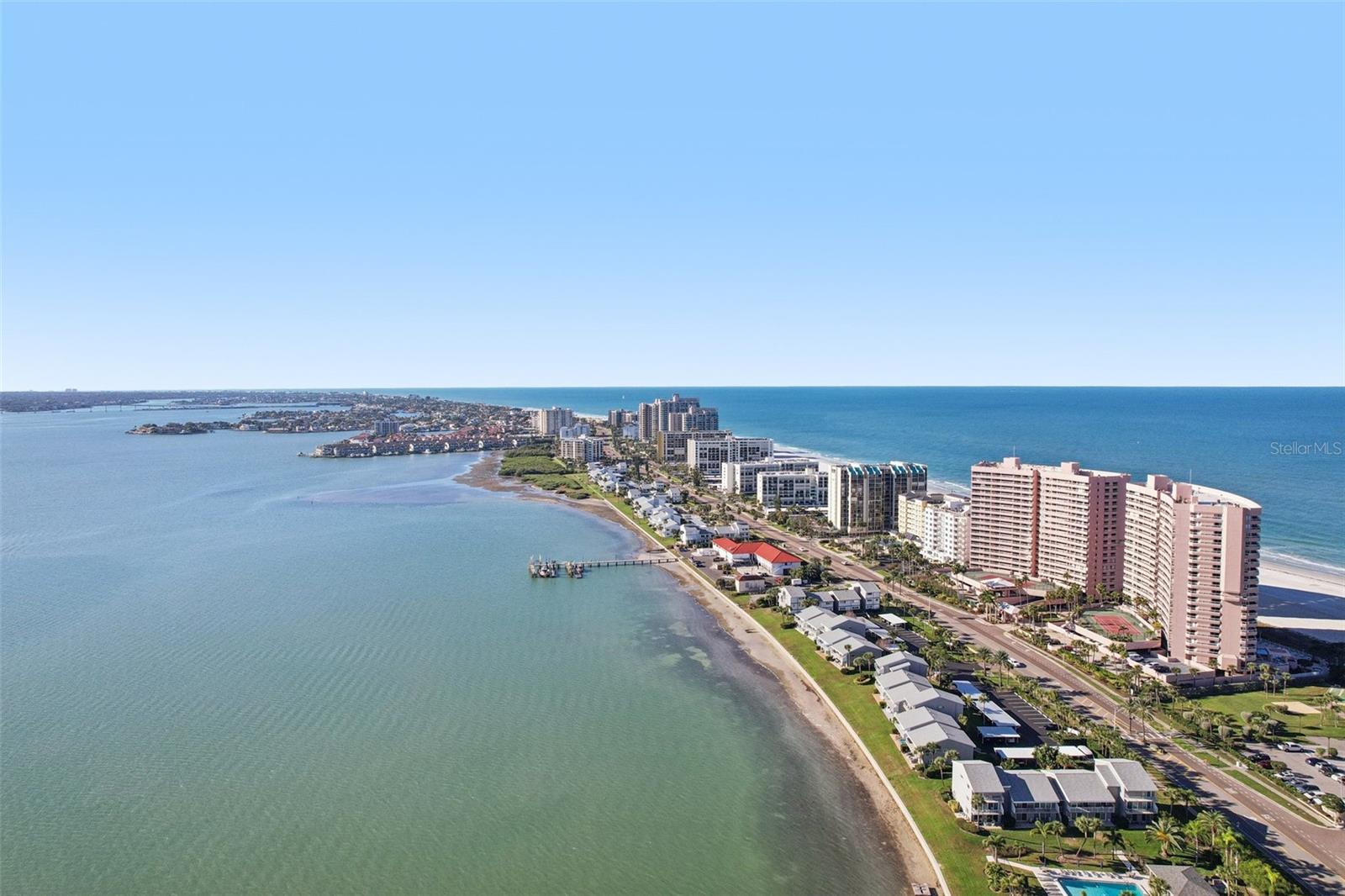 HARBOUR LIGHT TOWERS CONDO - Residential