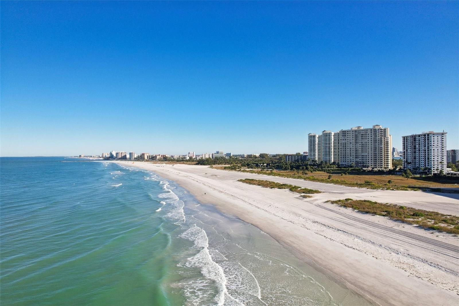 HARBOUR LIGHT TOWERS CONDO - Residential