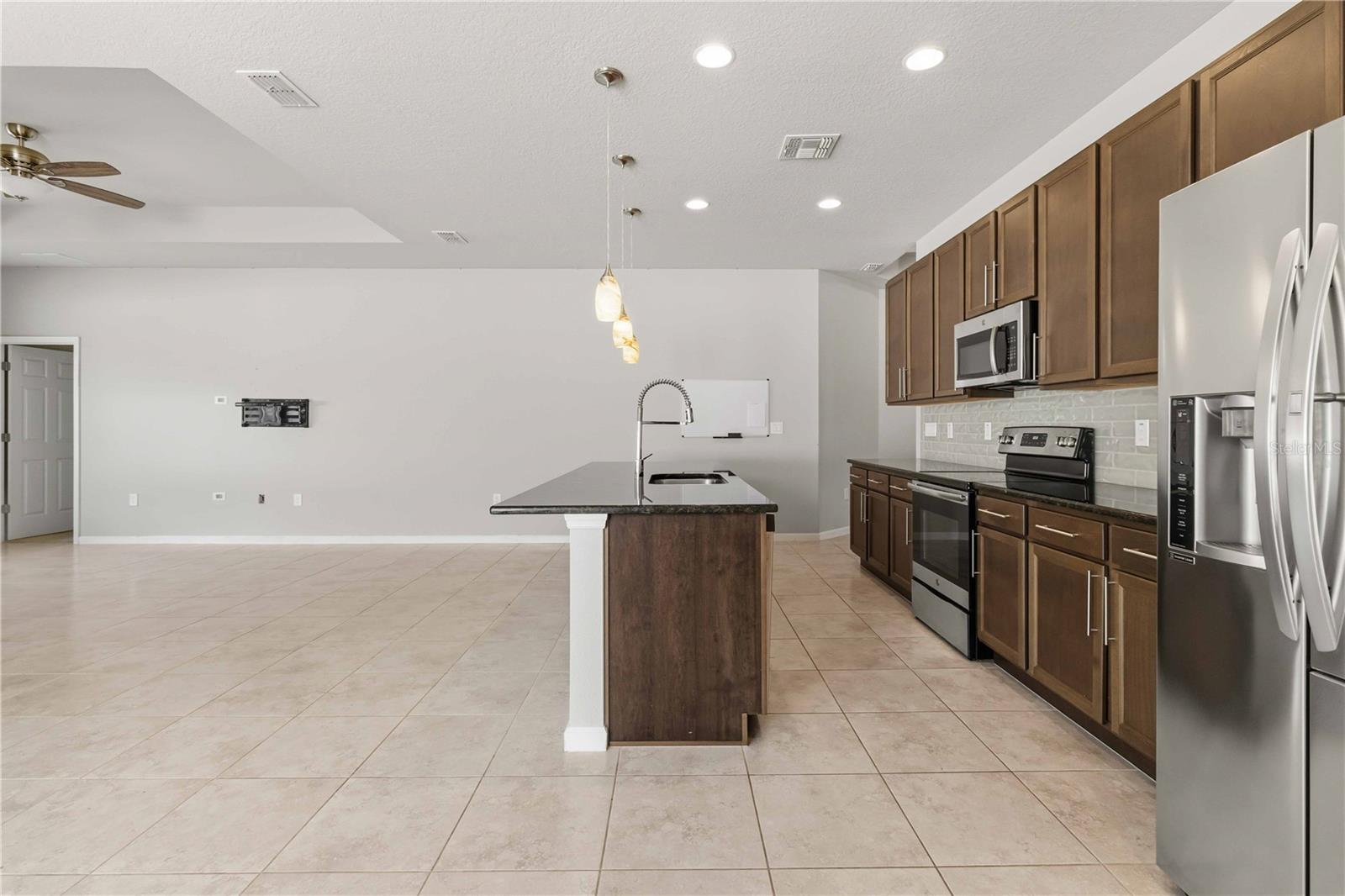 988 CORBIN CIRCLE SW