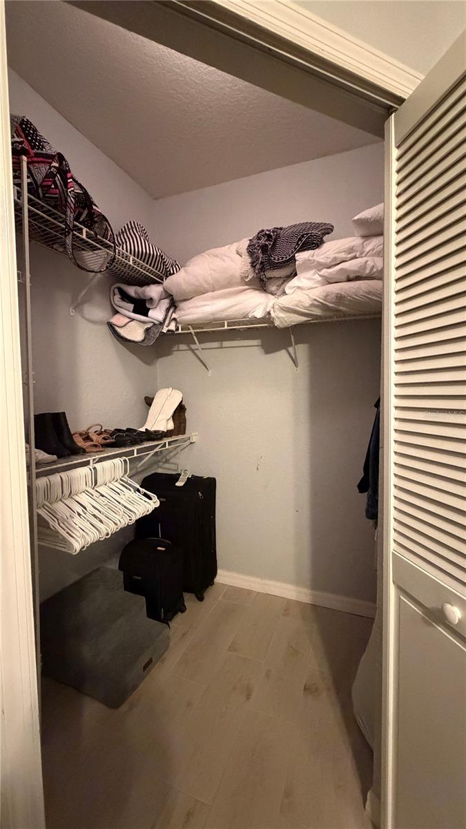 BELLA TERRA - Residential Lease