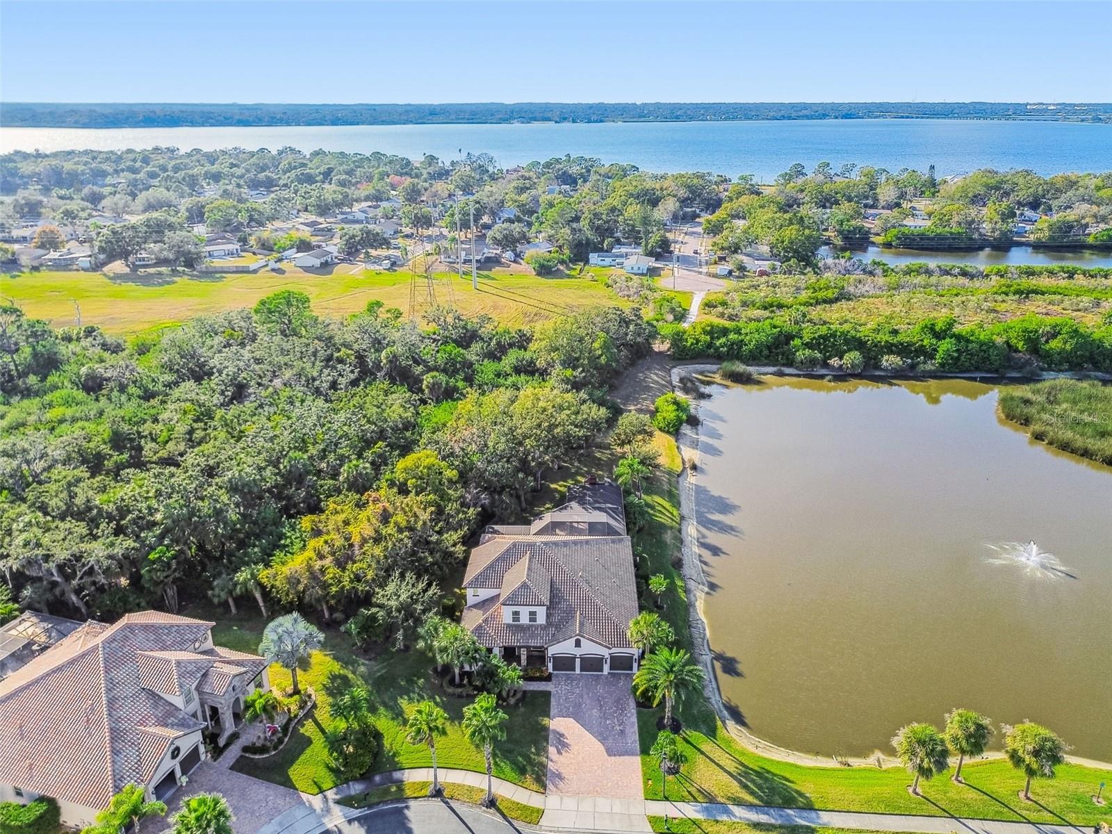 ESTUARY OF MOBBLY BAY - Residential