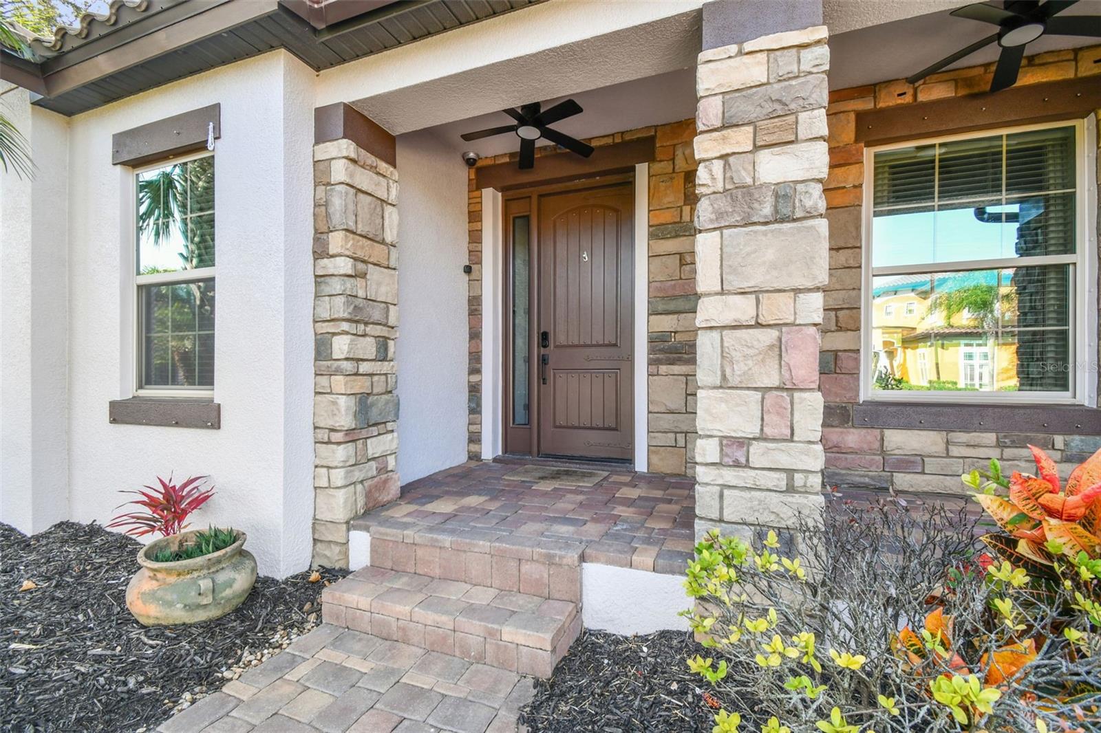 ESTUARY OF MOBBLY BAY - Residential