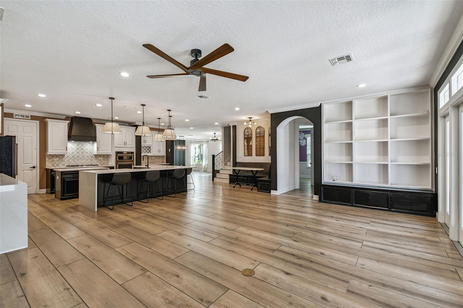 ESTUARY OF MOBBLY BAY - Residential