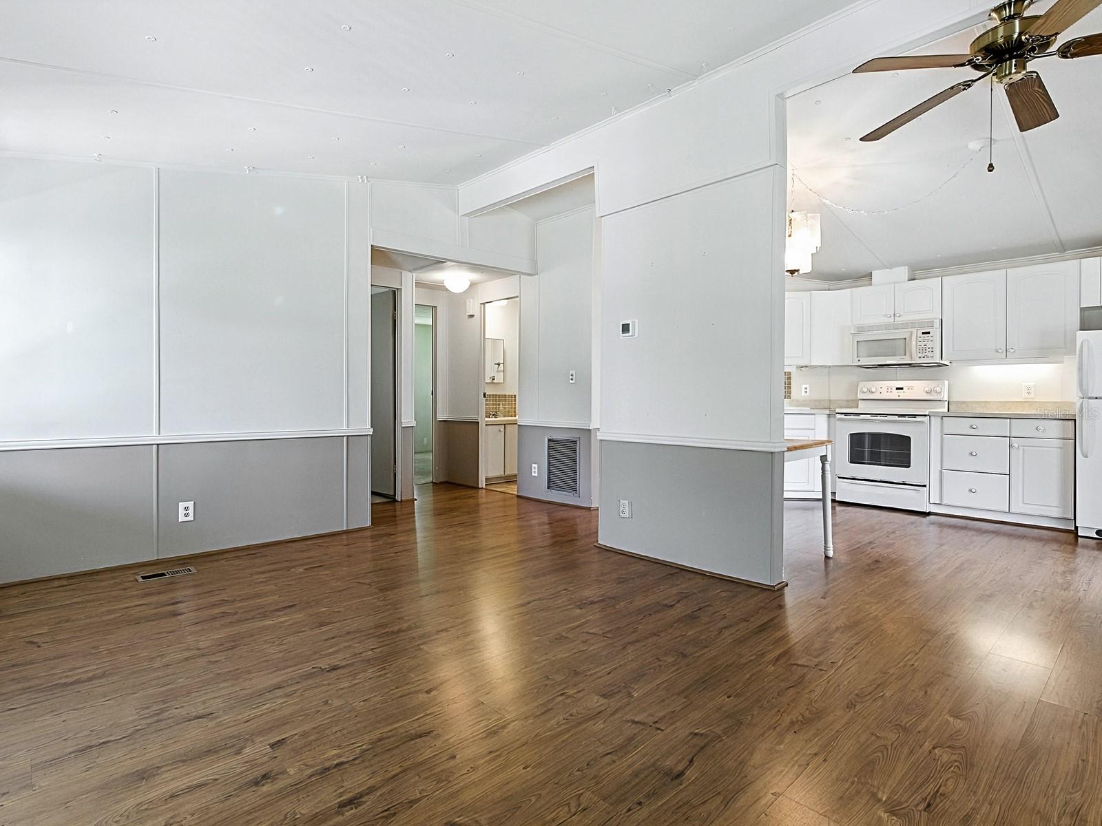 LADY LAKE ORANGE BLOSSOM GARDENS UNIT 06 - Residential