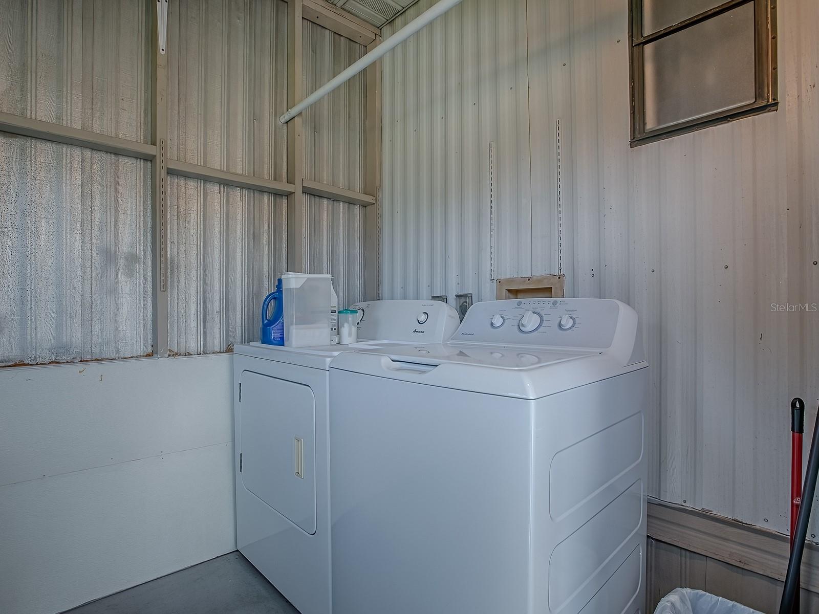 LADY LAKE ORANGE BLOSSOM GARDENS UNIT 06 - Residential