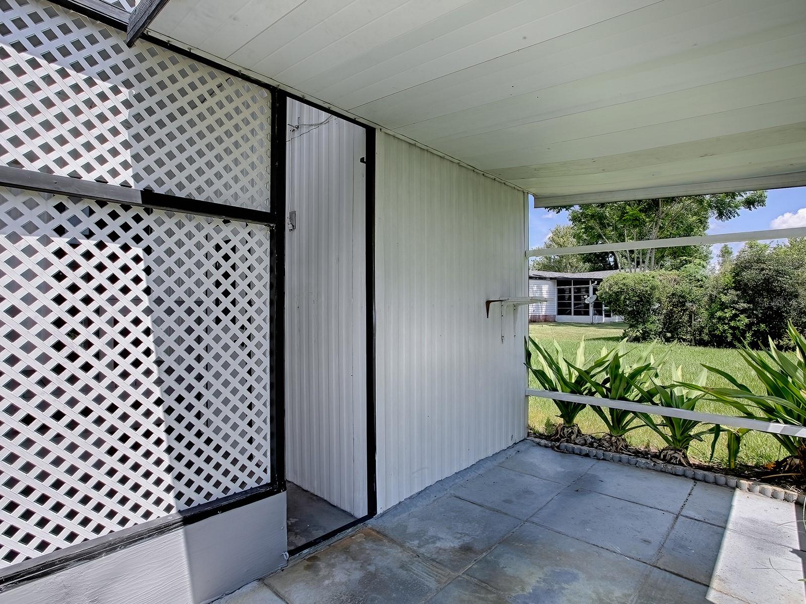 LADY LAKE ORANGE BLOSSOM GARDENS UNIT 06 - Residential
