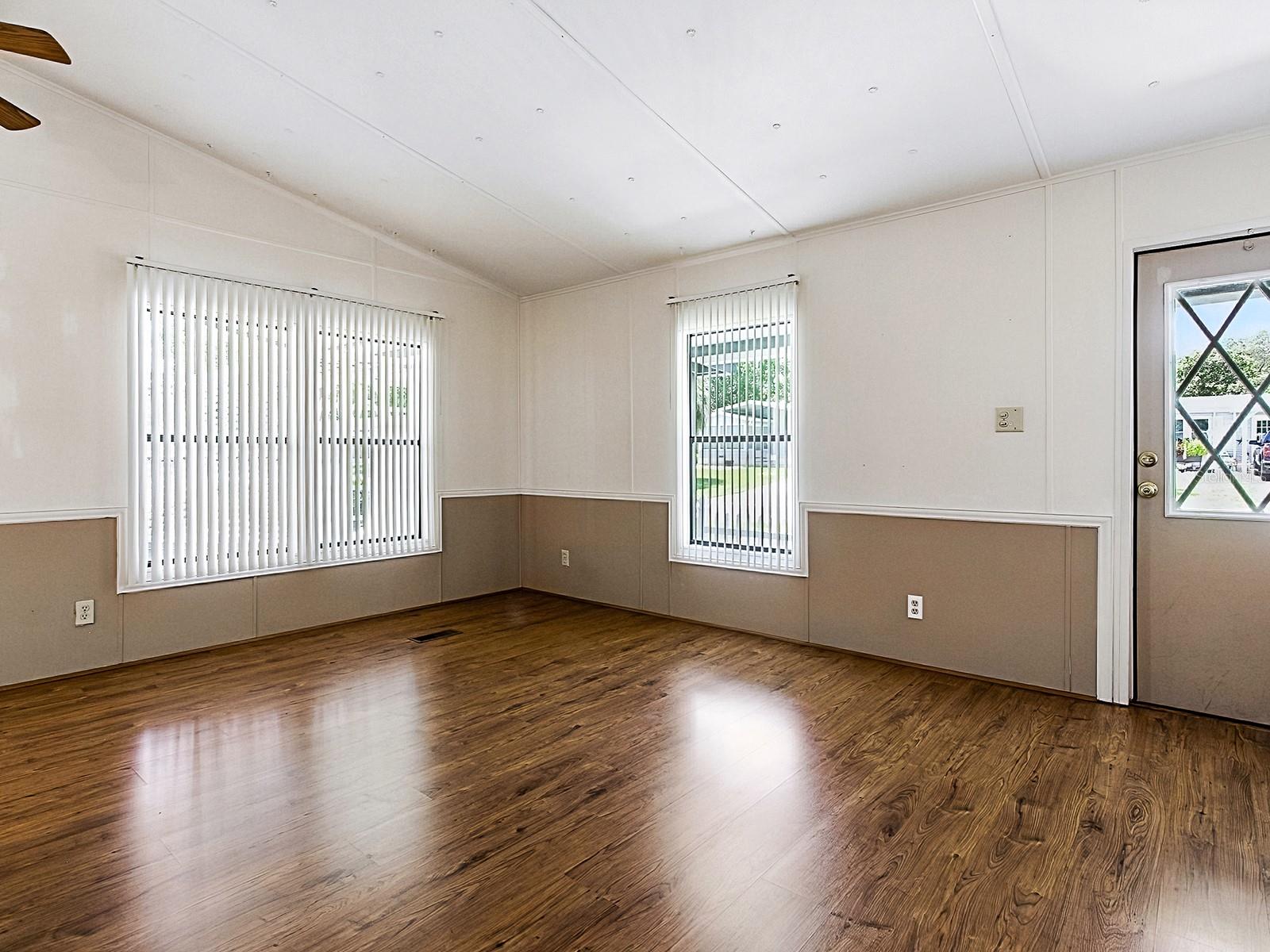 LADY LAKE ORANGE BLOSSOM GARDENS UNIT 06 - Residential