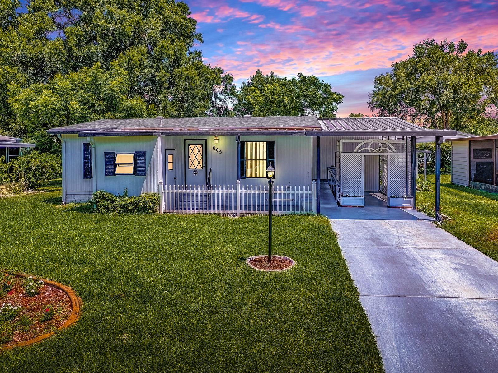 LADY LAKE ORANGE BLOSSOM GARDENS UNIT 06 - Residential