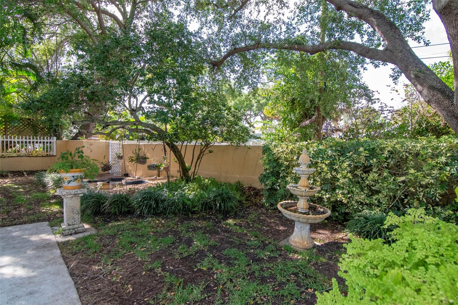 GRANADA TERRACE ADD REP - Residential