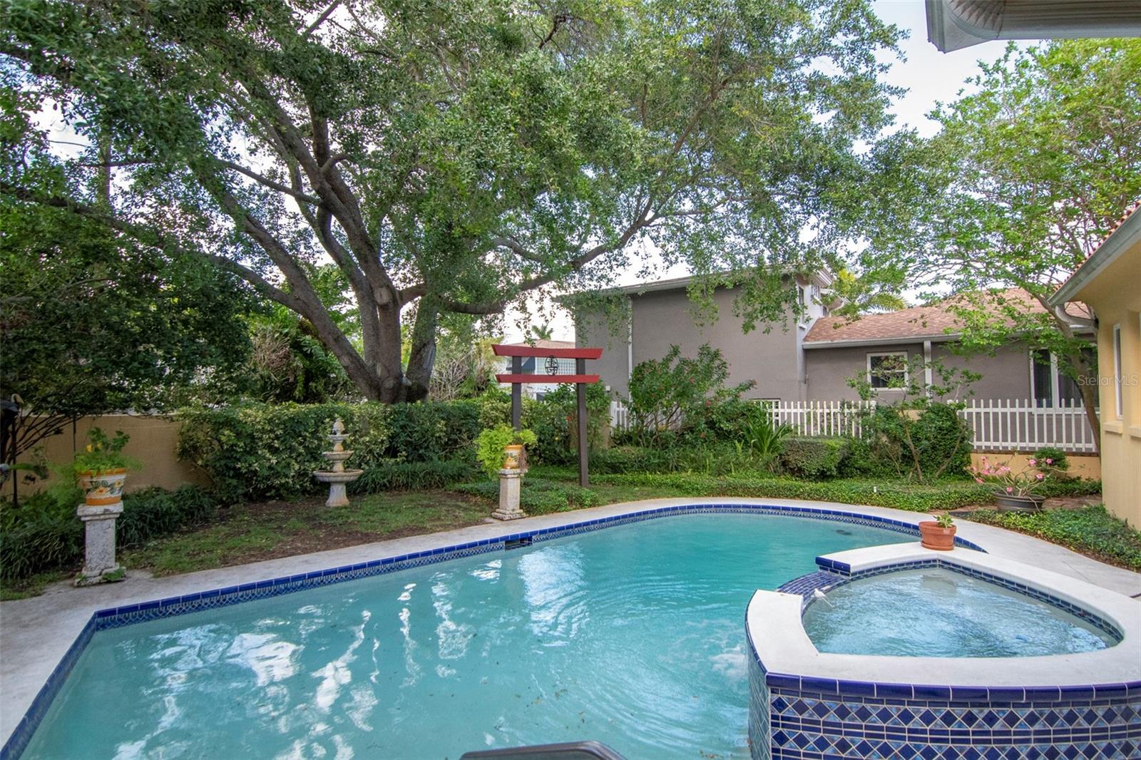 GRANADA TERRACE ADD REP - Residential