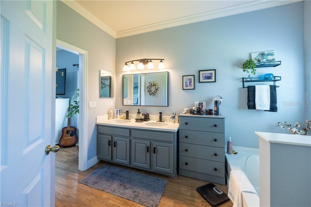 HEATHERWOOD LAKES - Residential