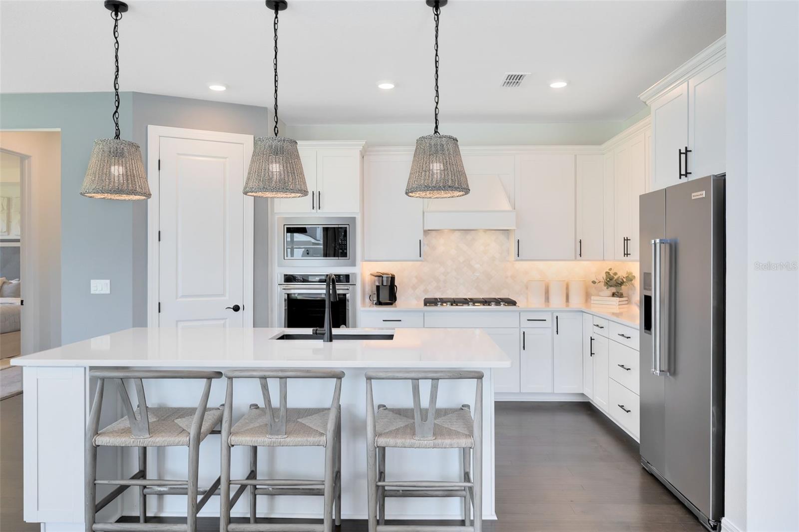 3361 ORANGE ROSE LOOP