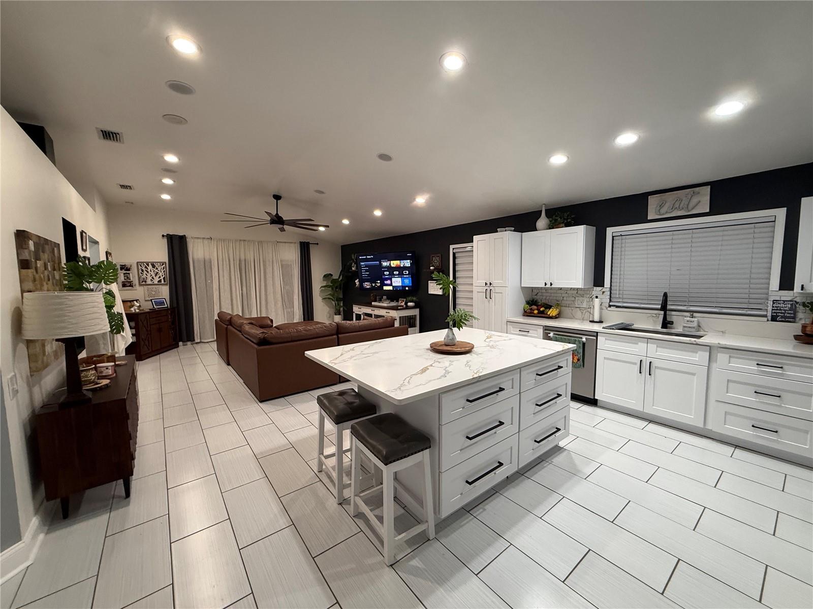 SOUTH POINTE PH 5 - Residential