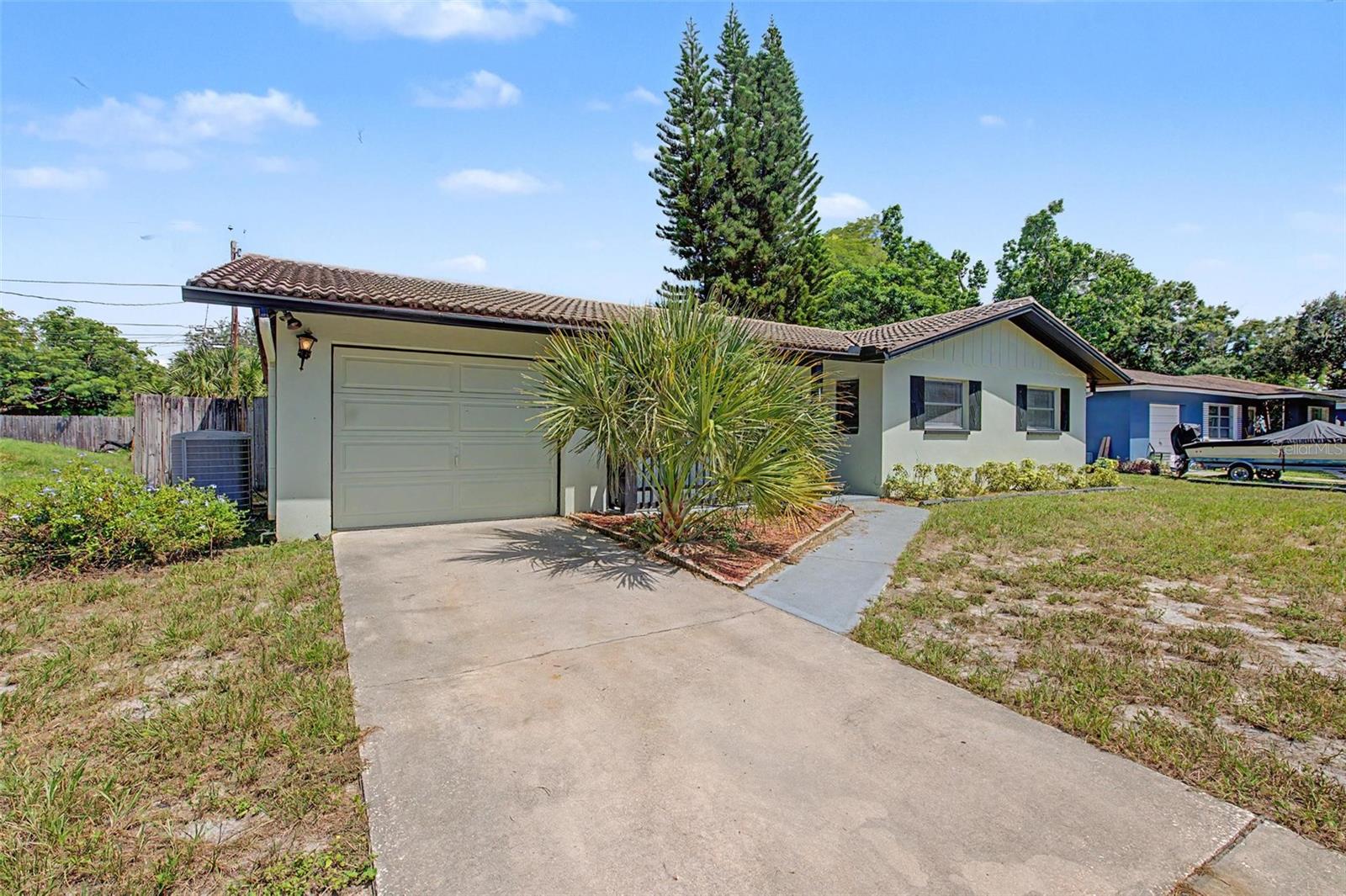 1073 KENWOOD DRIVE