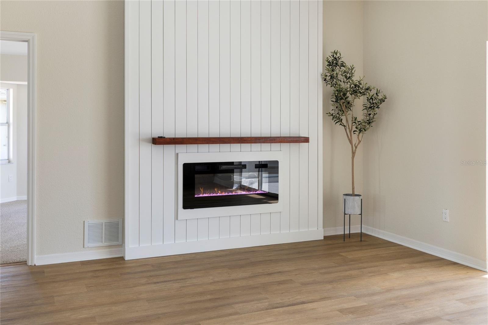 ROTONDA WEST LONG MEADOW - Residential