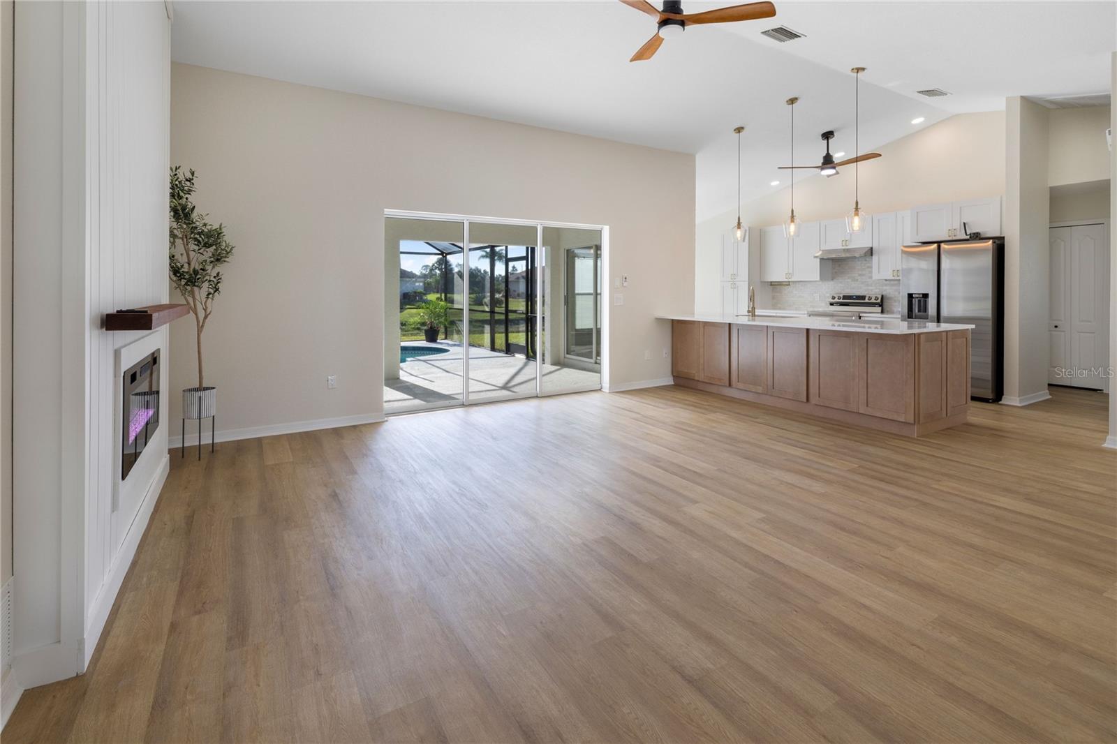 ROTONDA WEST LONG MEADOW - Residential
