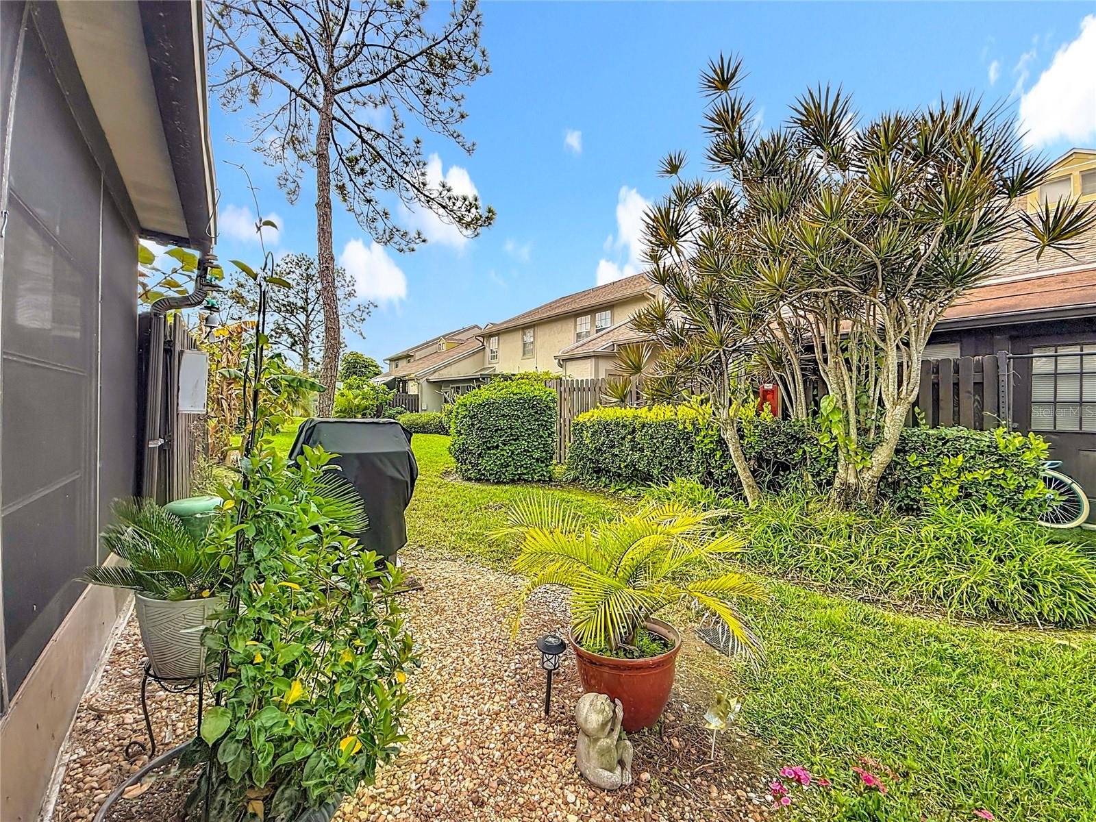 EASTWOOD SHORES 5 - Residential