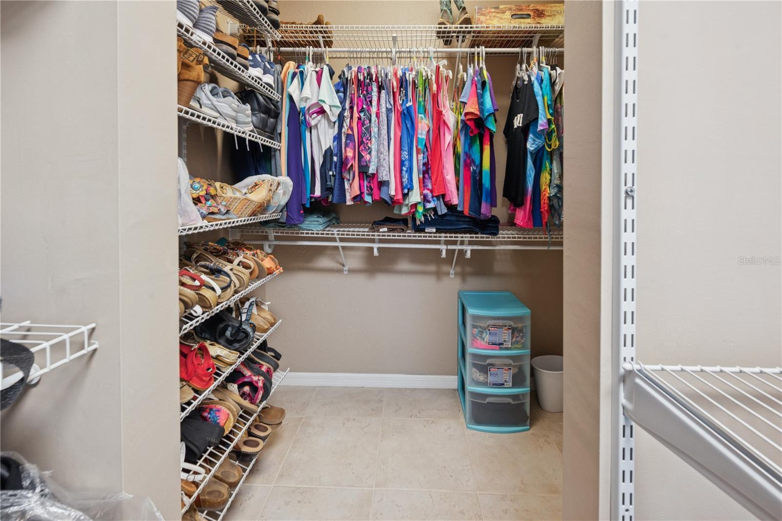 SOUTHERN OAKS - Residential