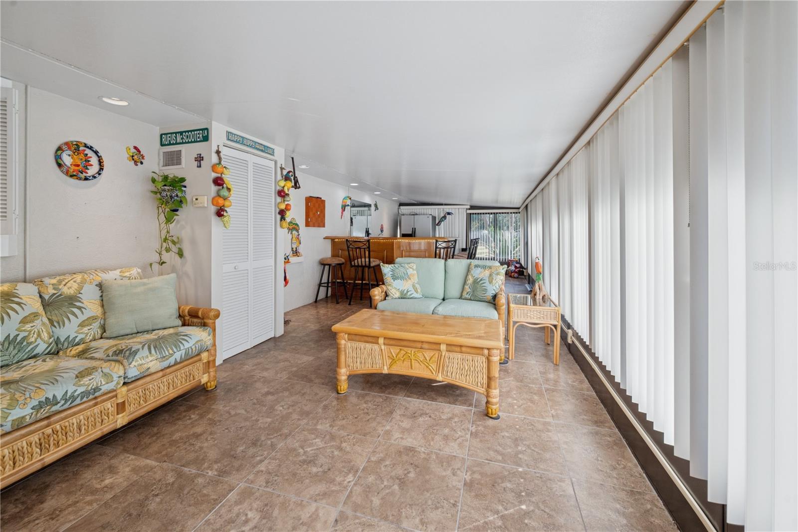 SOUTHERN OAKS - Residential