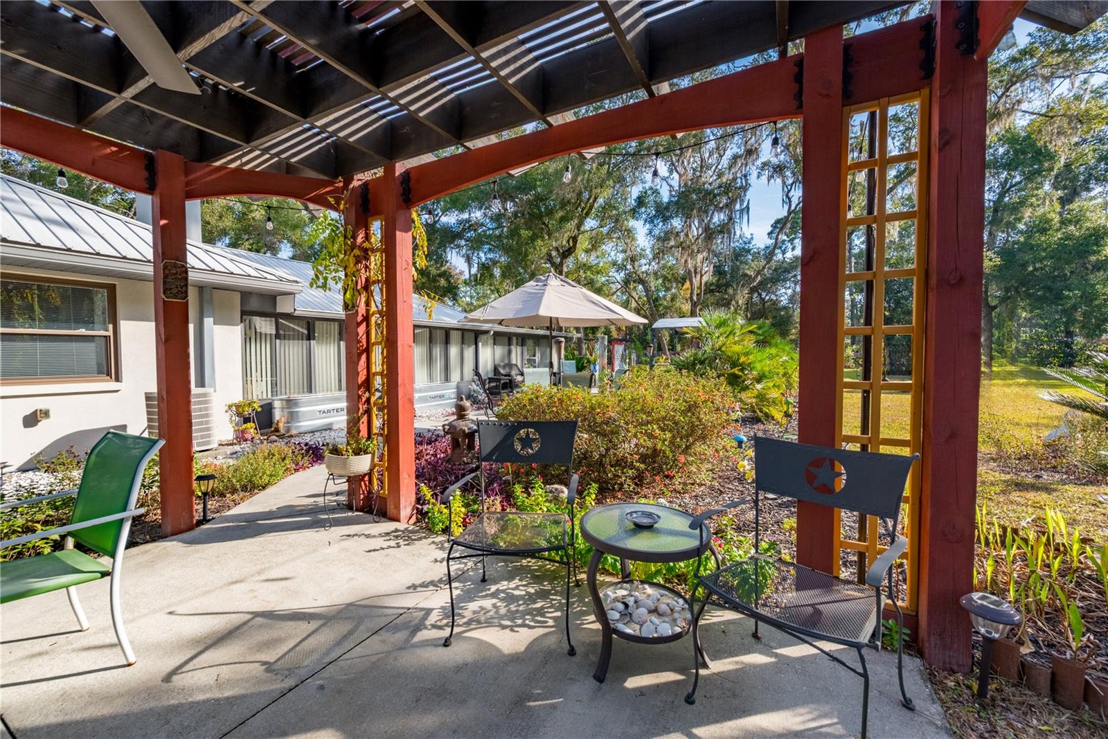 SOUTHERN OAKS - Residential