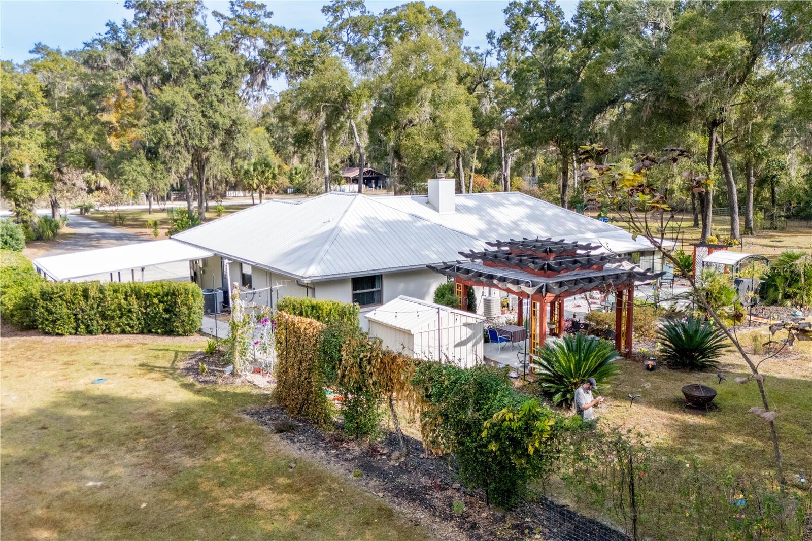 SOUTHERN OAKS - Residential