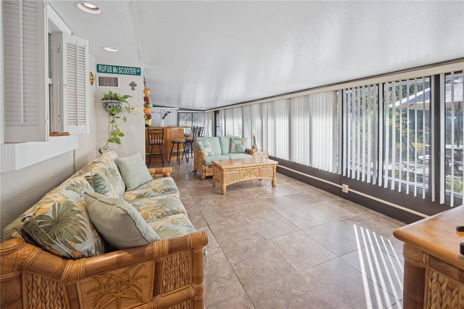 SOUTHERN OAKS - Residential