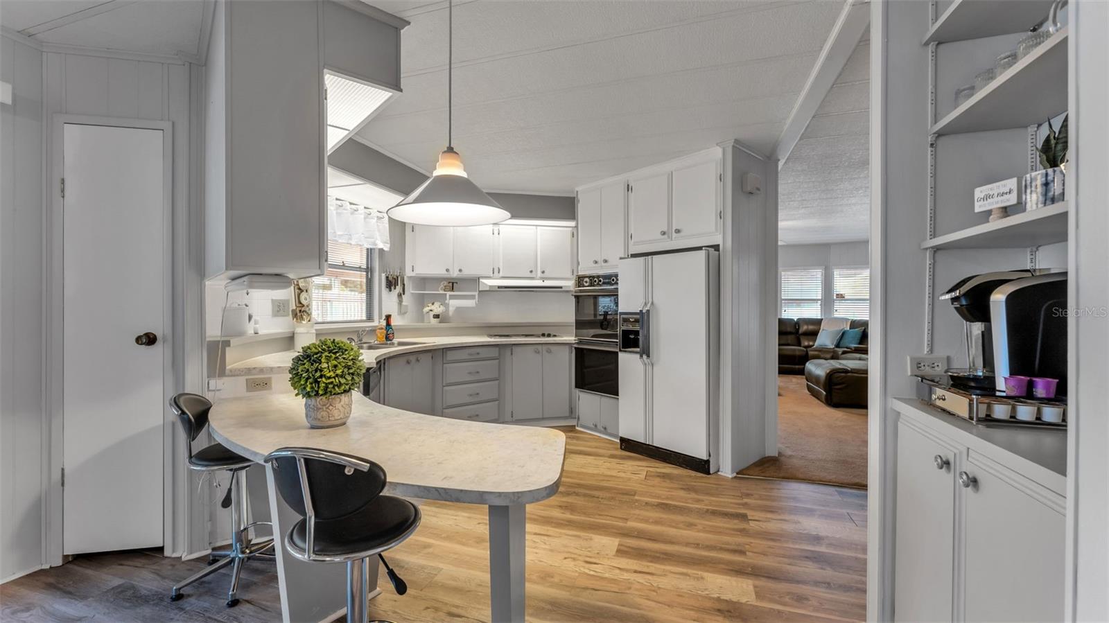 LAKESIDE HILLS ESTATES - Residential