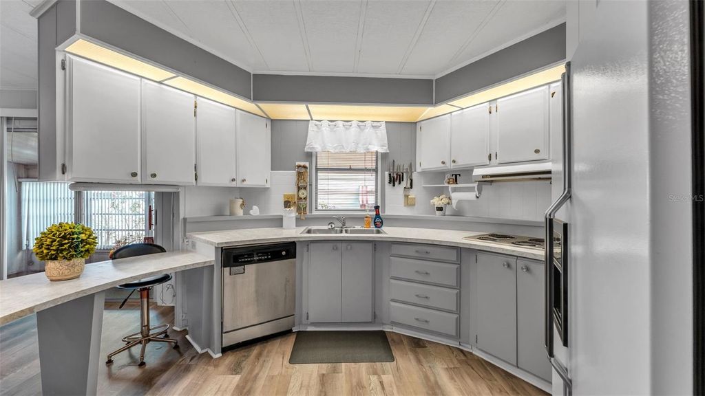 Photo of 811 Elizabeth Lane, Lakeland, FL 33809 (MLS # L4956987)