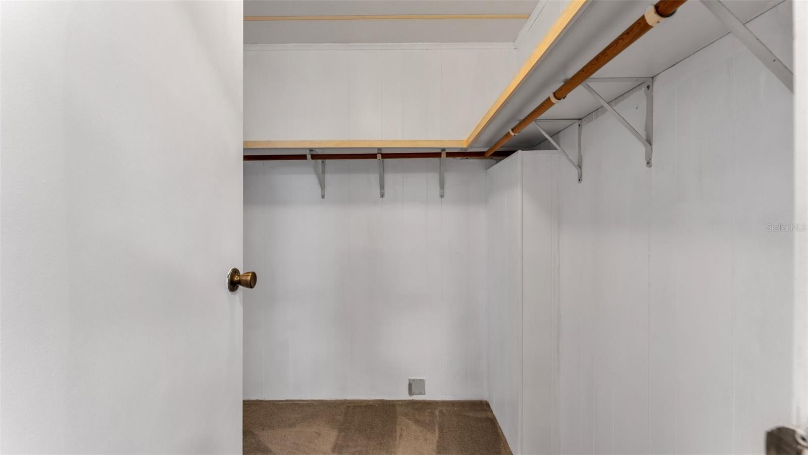 LAKESIDE HILLS ESTATES - Residential