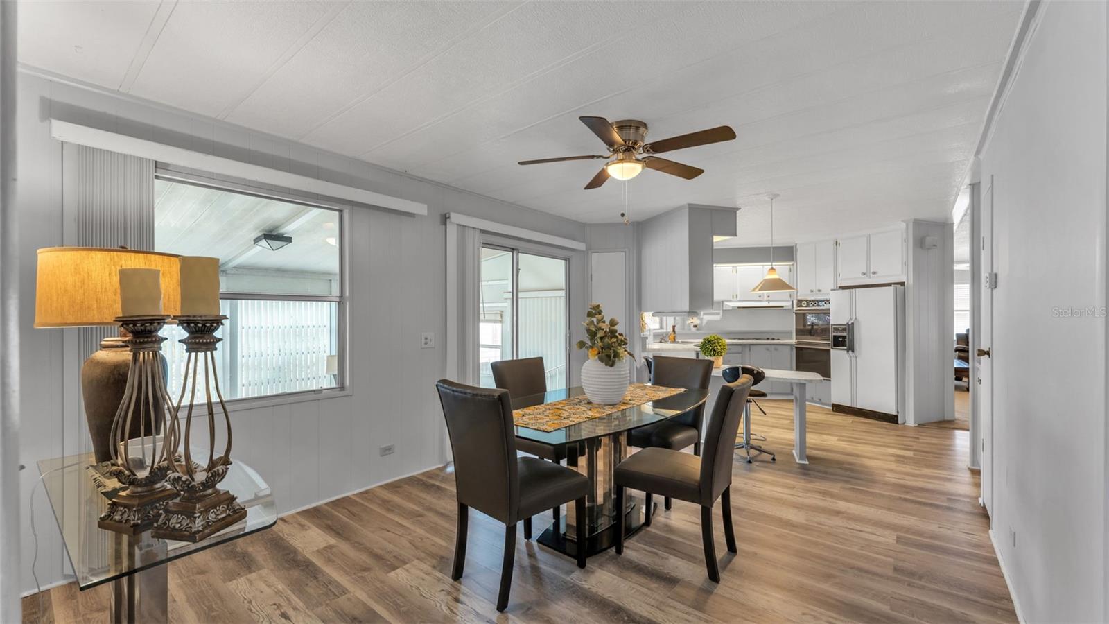 LAKESIDE HILLS ESTATES - Residential