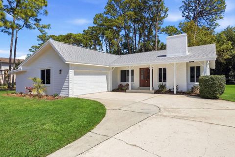 Photo of 14047 Crane Terrace, Clearwater, FL 33762 (MLS # TB8486755)