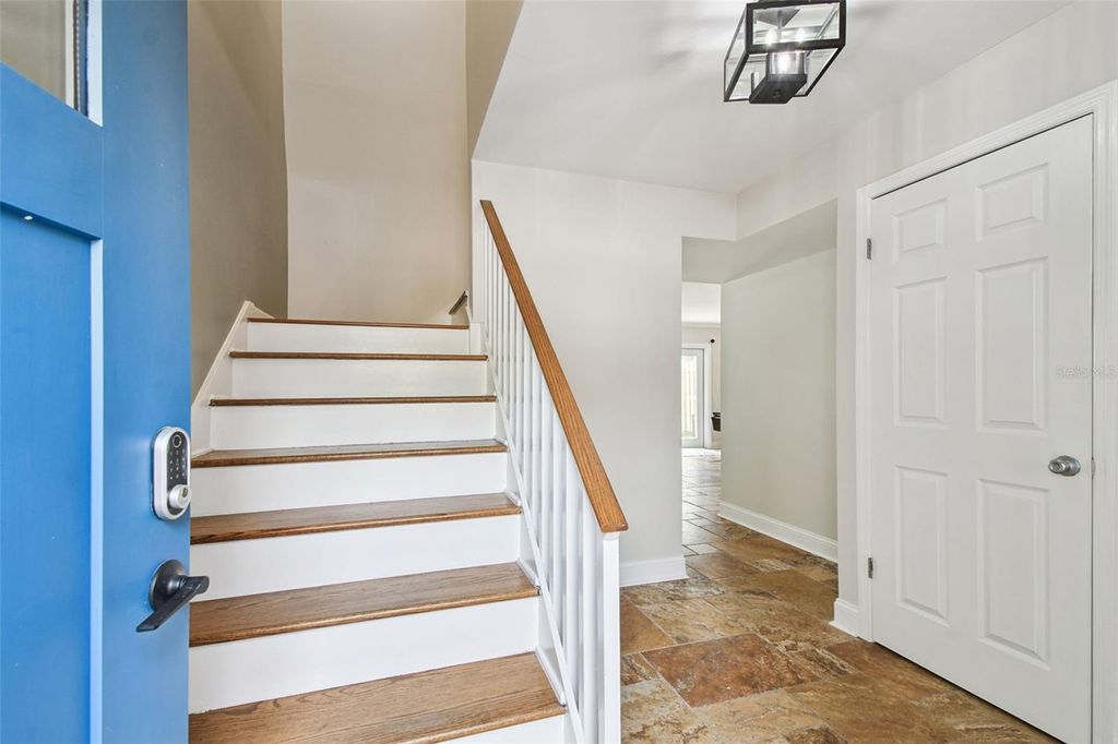 Photo of 106 S Lauber Way, Tampa, FL 33609 (MLS # TB8435915)