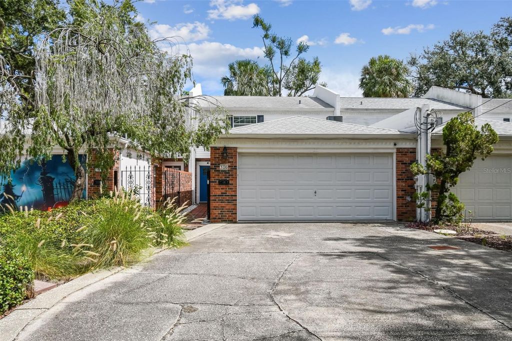 Photo of 106 S Lauber Way, Tampa, FL 33609 (MLS # TB8435915)
