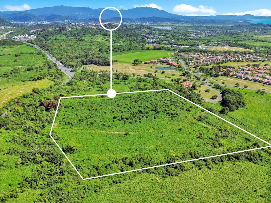 This 5.82-acre hilltop lot in Palmas del Mar offers stunning views of the Caribbean Sea and Vieques Island, perfect for a luxury home or residential project. Located in a gated community with 24/7 security, amenities include two golf courses, a marina, tennis courts, and beach clubs. Underground utilities are in place, making it ready for development. A rare opportunity just 45 minutes from San Juan.
